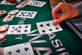 Antarmuka permainan MSC live-dealer dengan dealer profesional dan statistik real-time